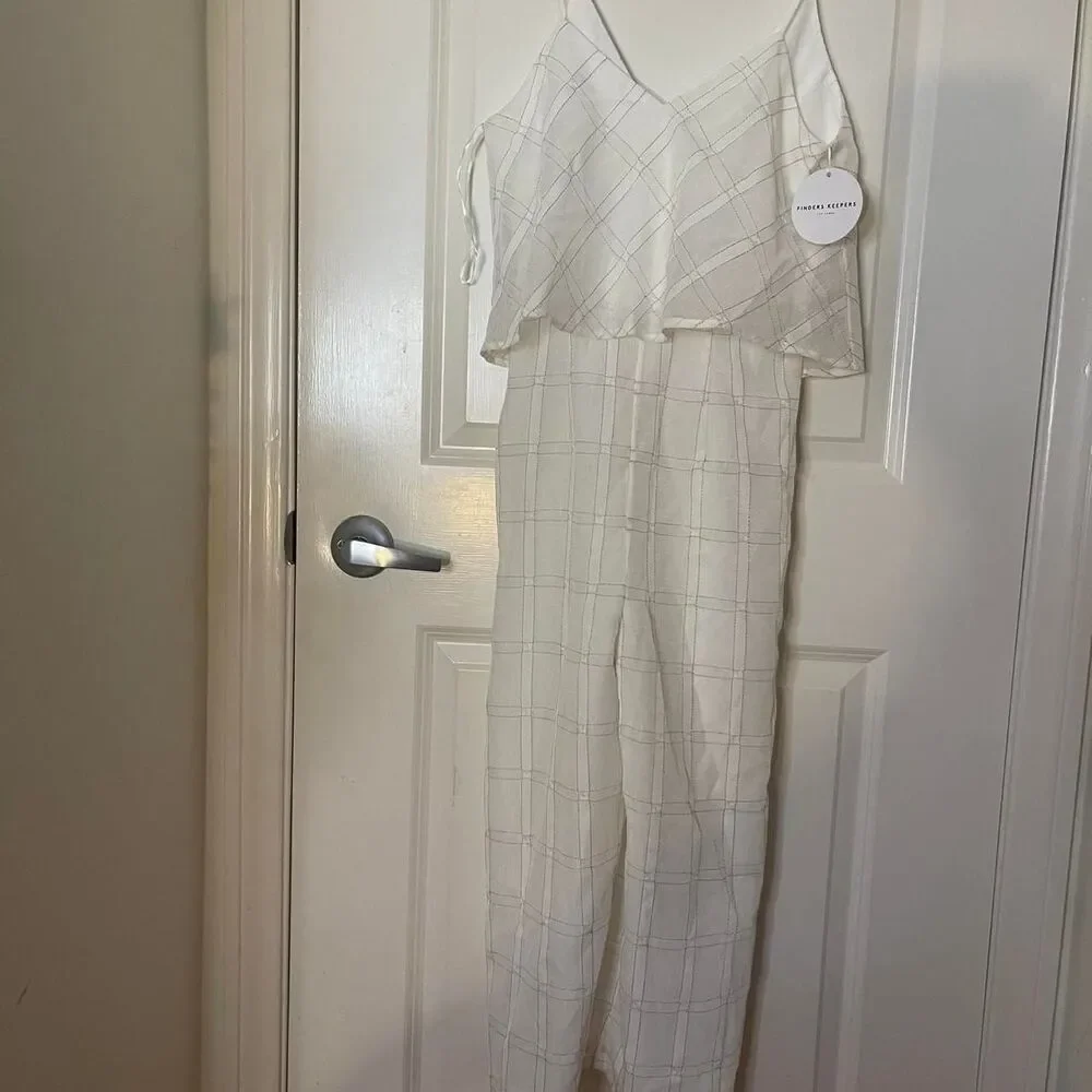 Finders keepers Women's White and Cream Jumpsuit - Picture 4 of 7